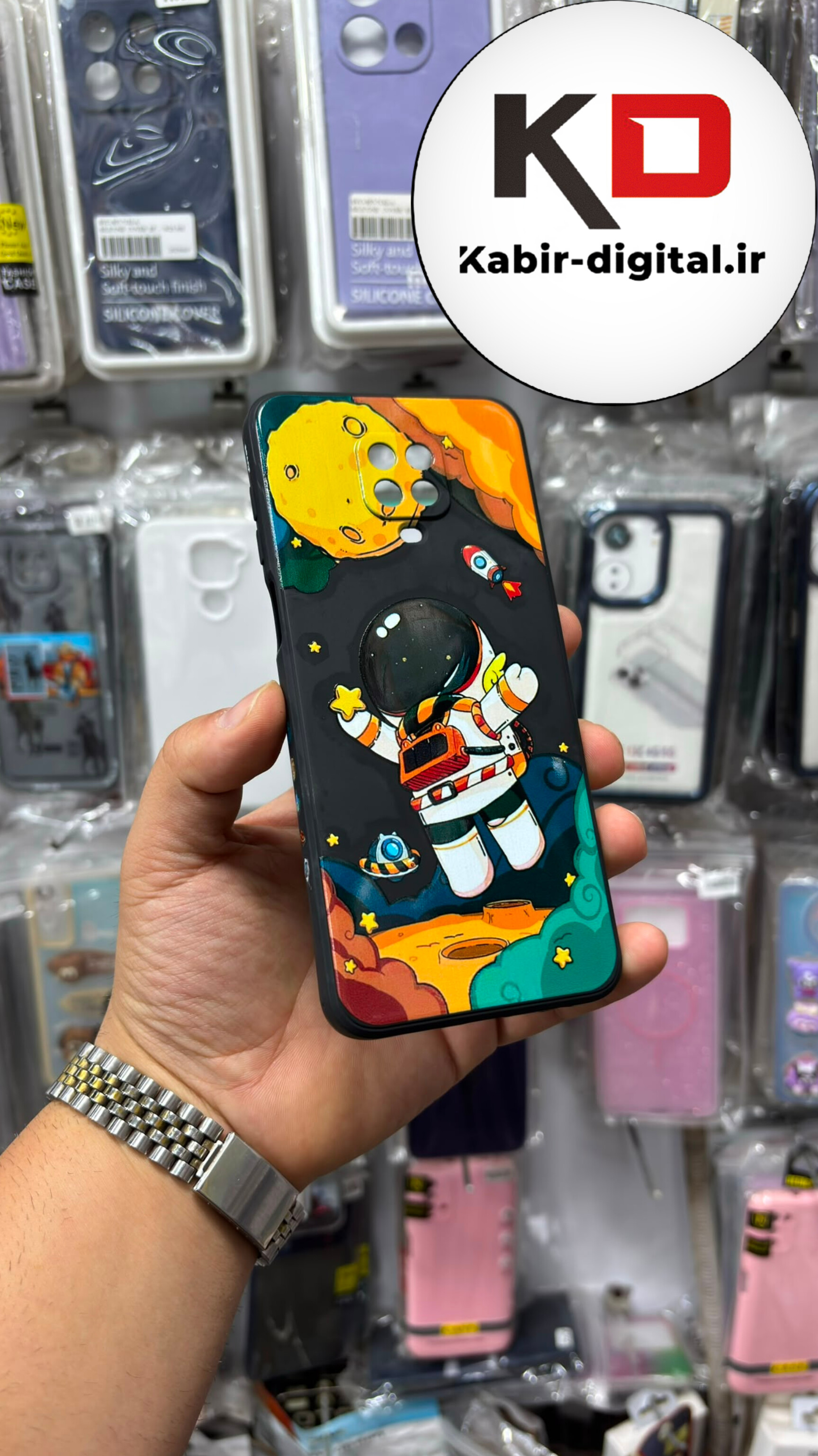 قاب گوشی Redmi Note 9s / Note 9 Pro شیائومی طرح سیلیکونی Solid محافظ لنزدار طرح فضانورد مشکی بند دار