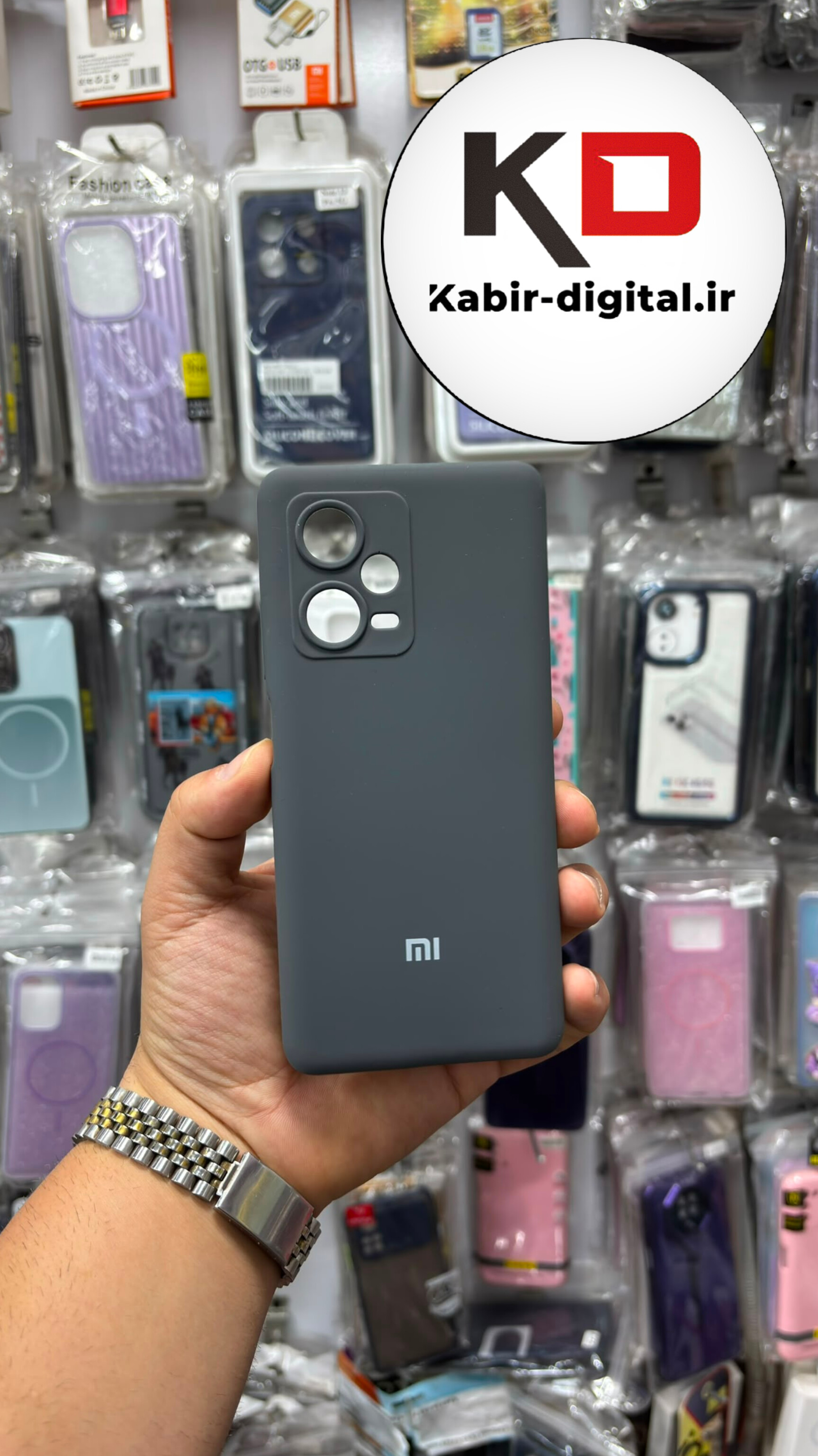 قاب گوشی Redmi Note 12 Pro Plus شیائومی سیلیکونی اورجینال درجه یک زیر بسته داخل پارچه محافظ لنزدار طوسی تیره