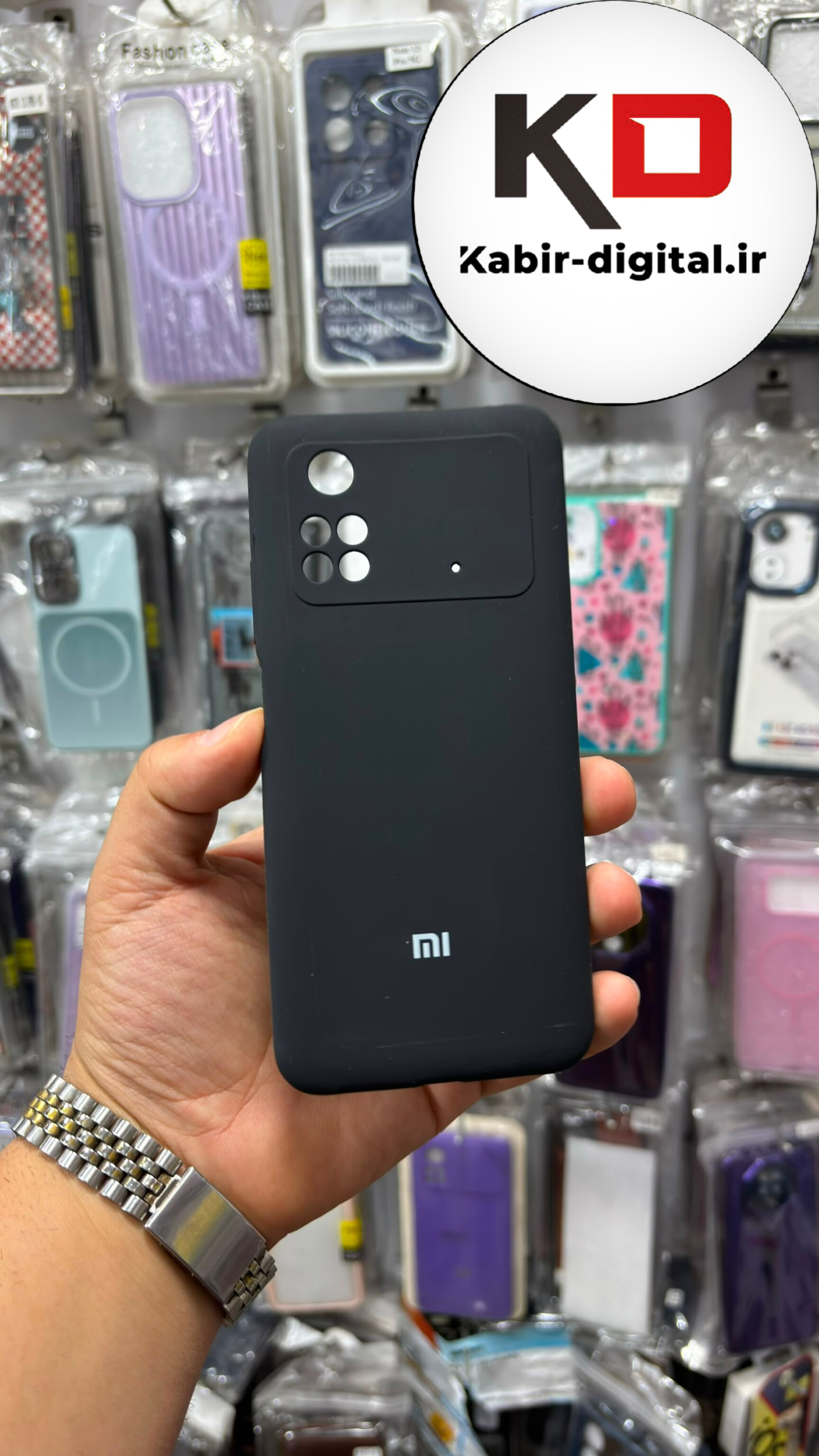 قاب گوشی POCO M4 Pro 4g شیائومی سیلیکونی  اورجینال درجه یک زیر بسته داخل پارچه محافظ لنزدار مشکی