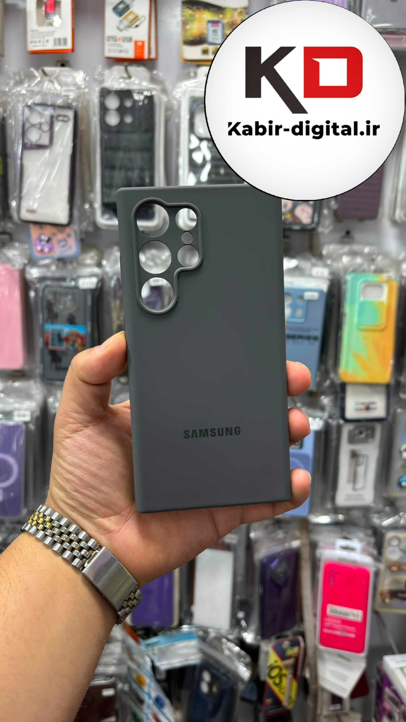 قاب گوشی Galaxy S24 Ultra سامسونگ سیلیکونی اورجینال درجه یک زیر بسته داخل پارچه محافظ لنز دار طوسی