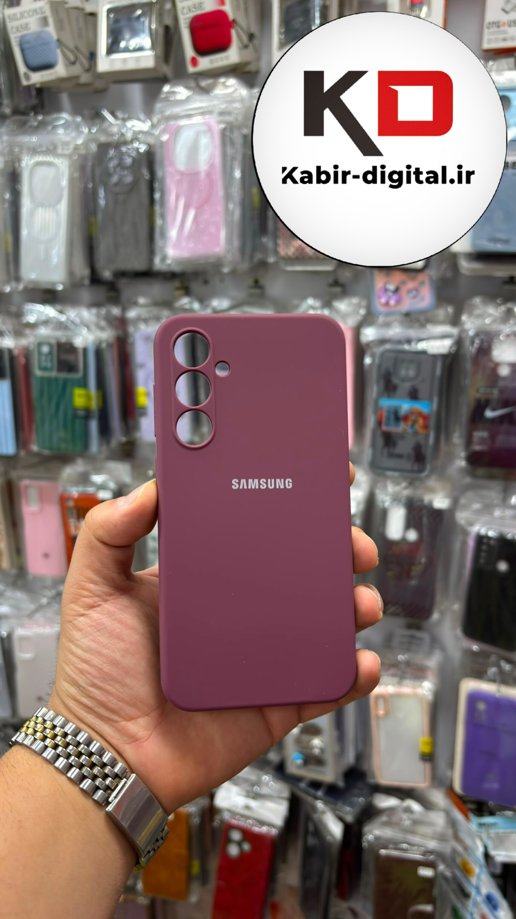 قاب گوشی Galaxy S24 FE سامسونگ سیلیکونی اورجینال درجه یک زیر بسته داخل پارچه محافظ لنز دار زرشکی