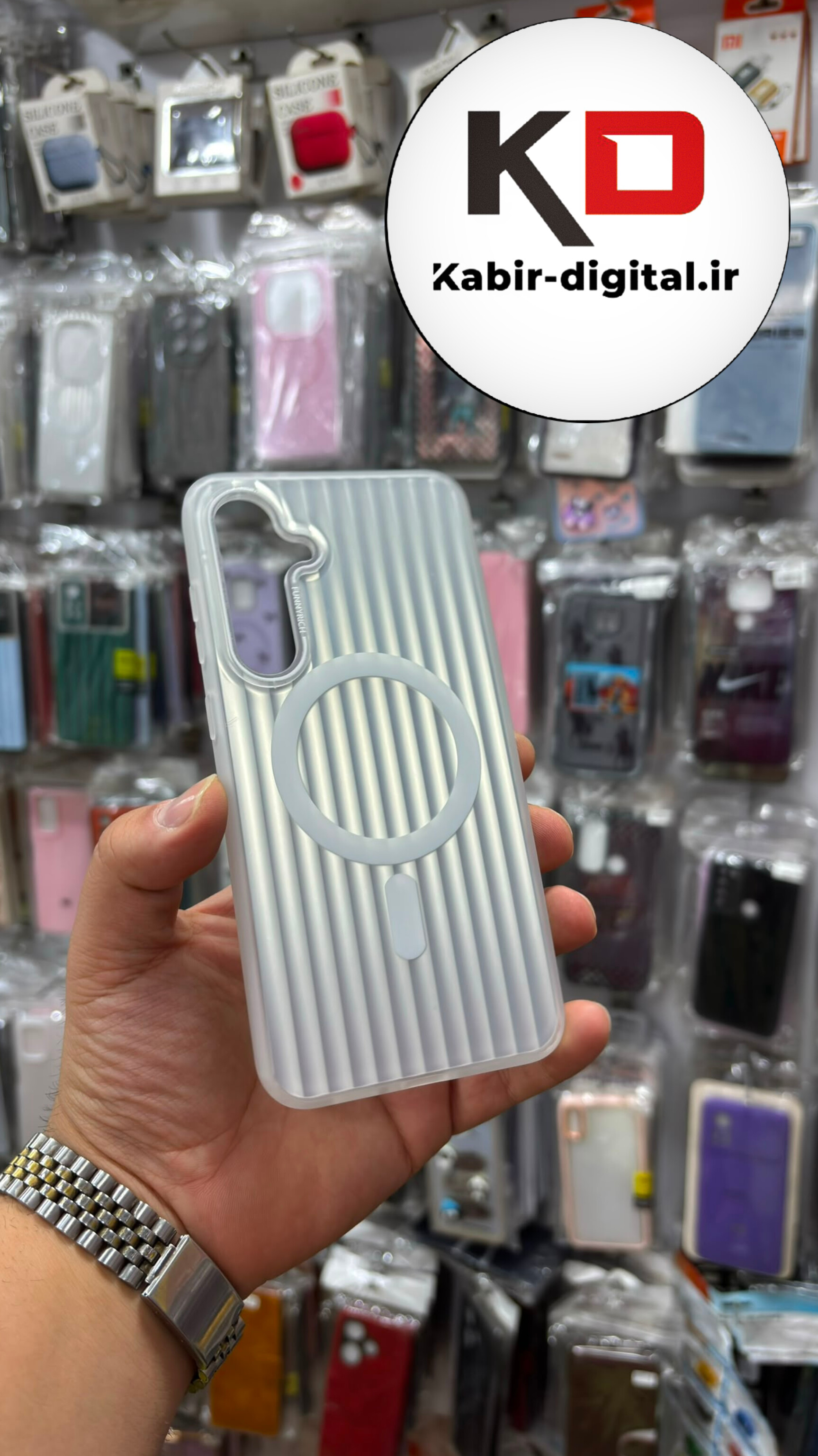 قاب گوشی Galaxy S24 FE سامسونگ اورجینال SO COOL سوکول لنز کرومی براق طرح مگ سیف کرکره ایی سفید