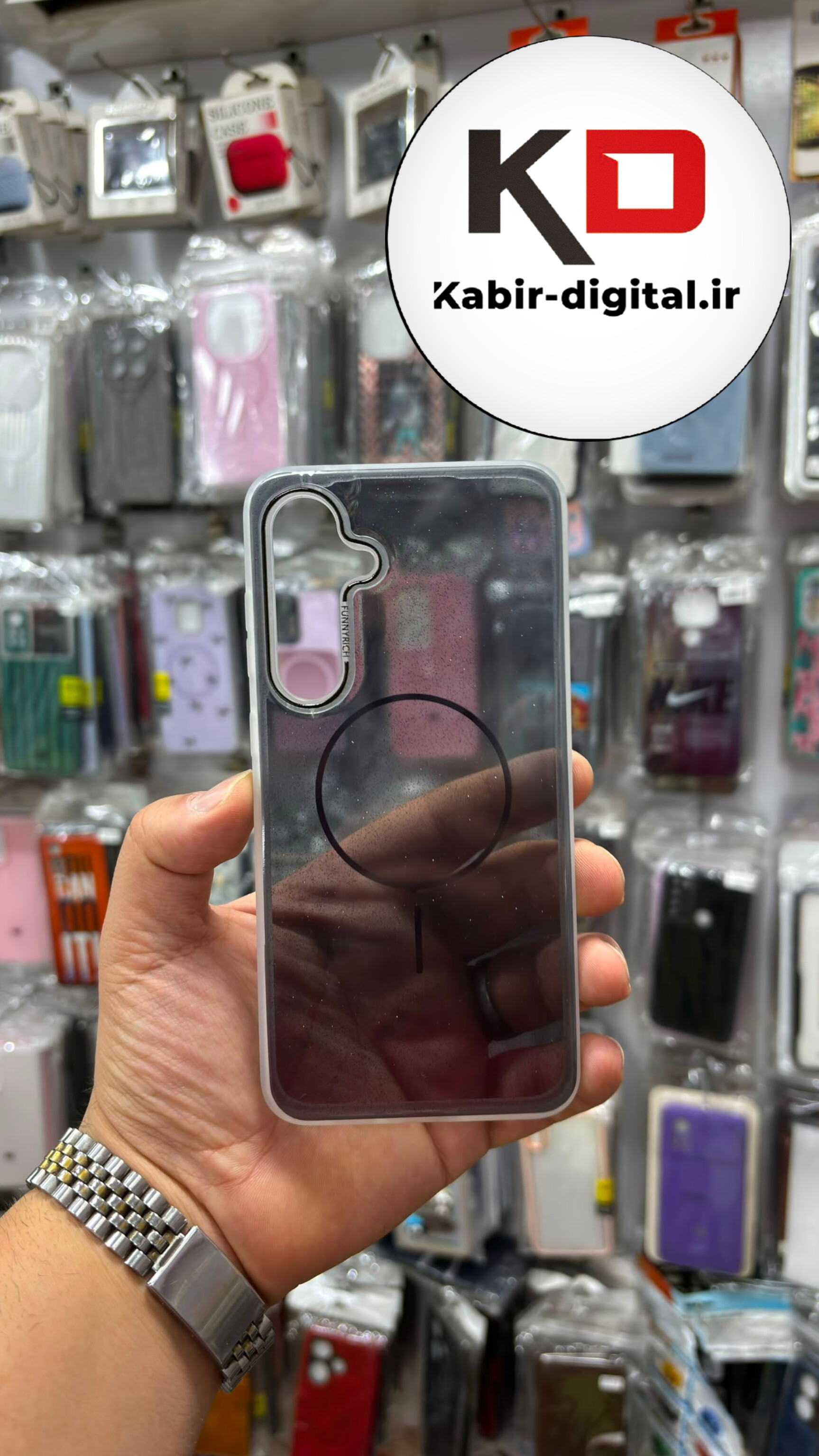 قاب گوشی Galaxy S24 FE سامسونگ Pastel Case پاستلی  طرح مگ سیف Magsafe مات لنز رنگی اکلیلی مشکی