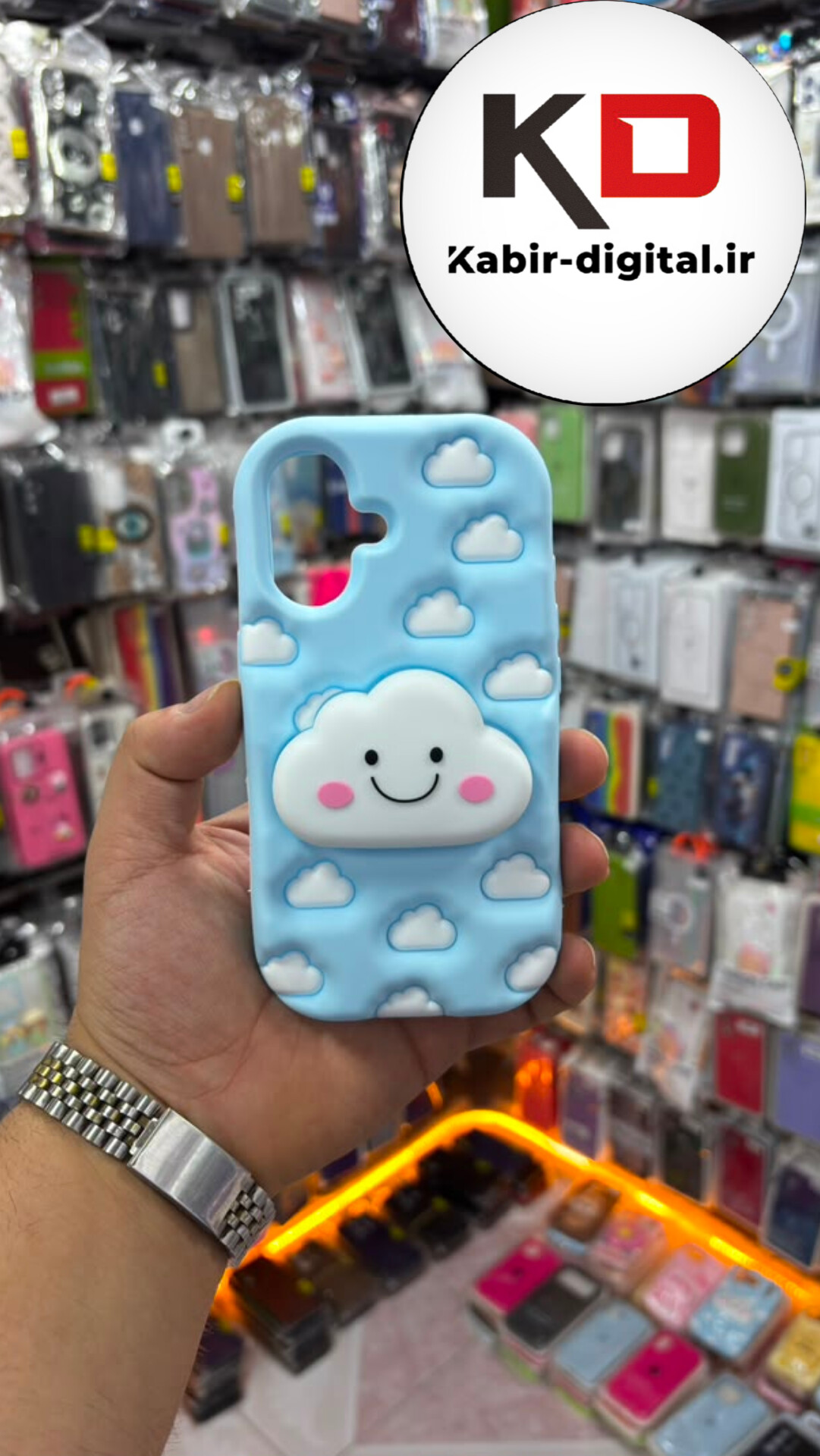 قاب گوشی iPhone 16 / 17 آیفون سیلیکونی پاک کنی اورجینال عروسکی ابر آبی هولدری استند شو