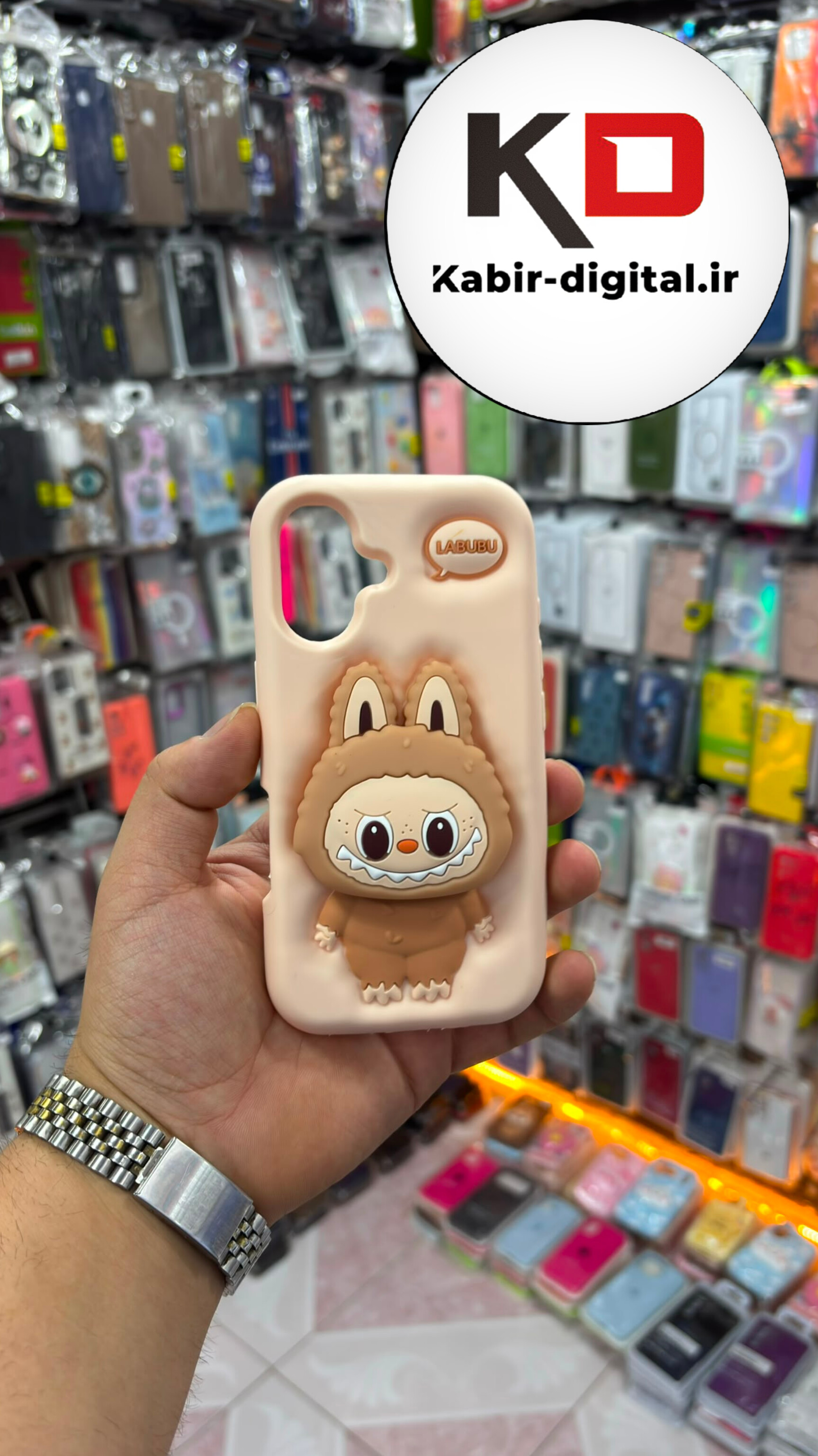 قاب گوشی iPhone 16 / 17 آیفون سیلیکونی پاک کنی اورجینال عروسکی لبوبو کرمی هولدری استند شو