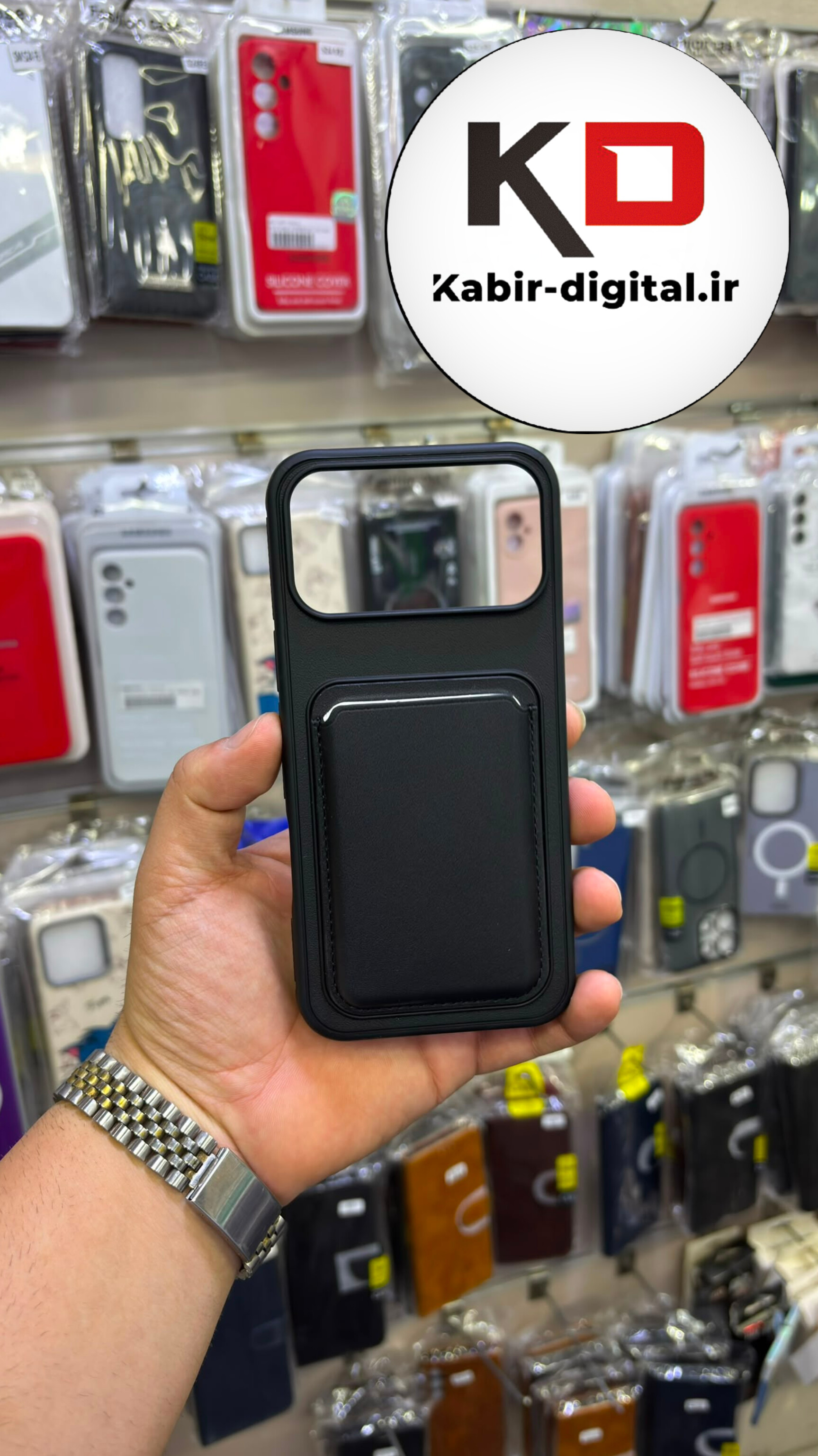 قاب گوشی  iPhone 17 pro Max  آیفون چرمی کلاسیک Q Series اورجینال مگ سیف MagSafe جاکارتی دار جداشونده مشکی