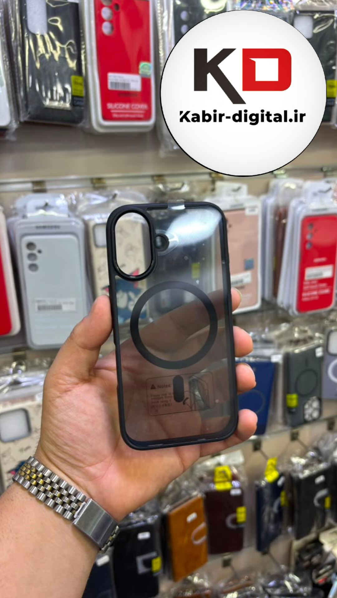 قاب گوشی iPhone 16/ iPhone 17 آیفون پشت مات شفاف مشکی مگ سیف دار  اورجینال Unique Case لنز کرومی