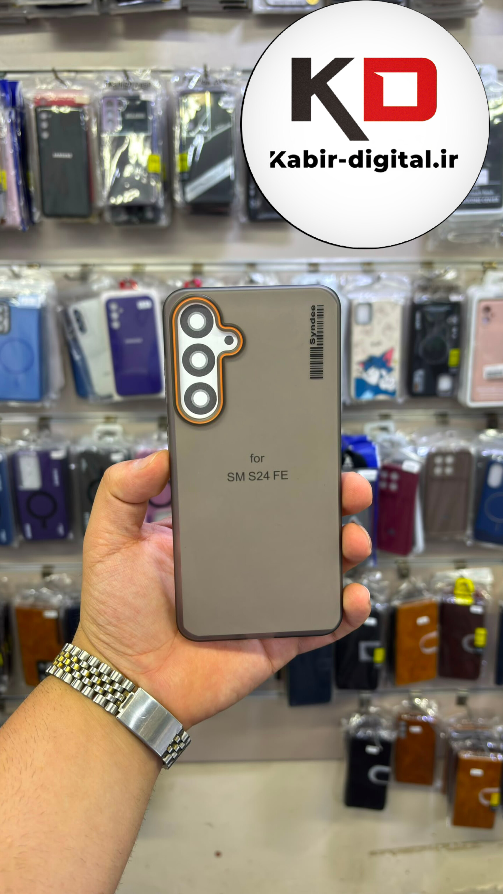 قاب گوشی Galaxy S24 FE سامسونگ Syndee مات طرح اسپرت لنز برجسته نارنجی