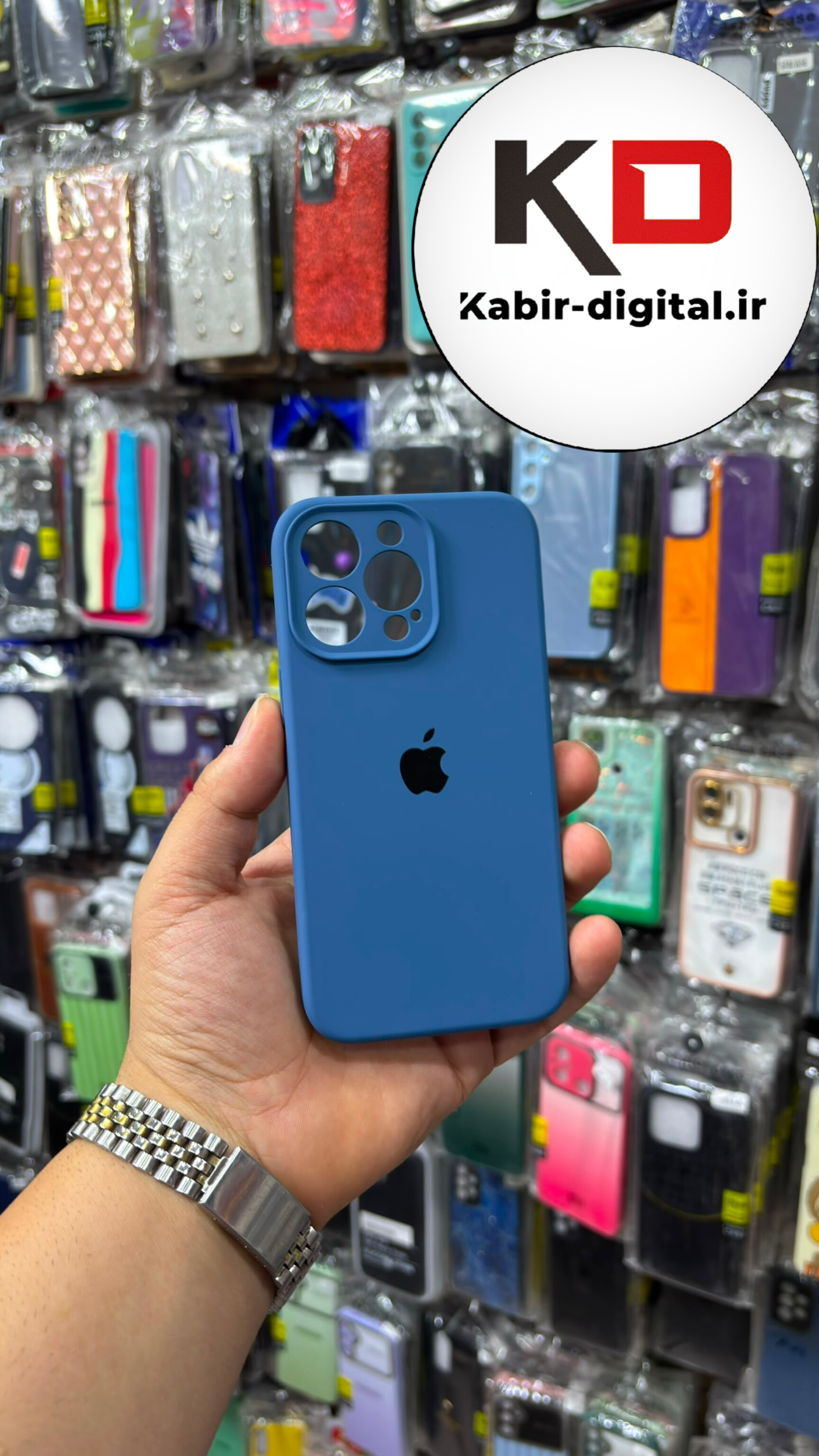 قاب گوشی iPhone 13 Pro Max آیفون سیلیکونی اورجینال درجه یک زیر بسته داخل پارچه محافظ لنزدار آبی