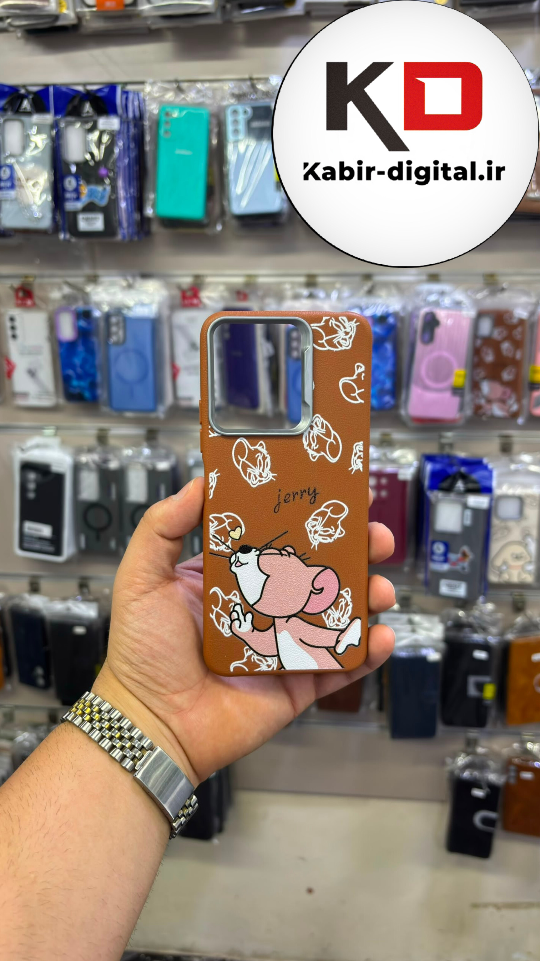 قاب گوشی Redmi 13 / POCO M6 شیائومی لدر دیزاین SOFT Lether Design فانتزی سیلیکونی طرح چرم عروسکی لنز کرومی جری قهوه ای