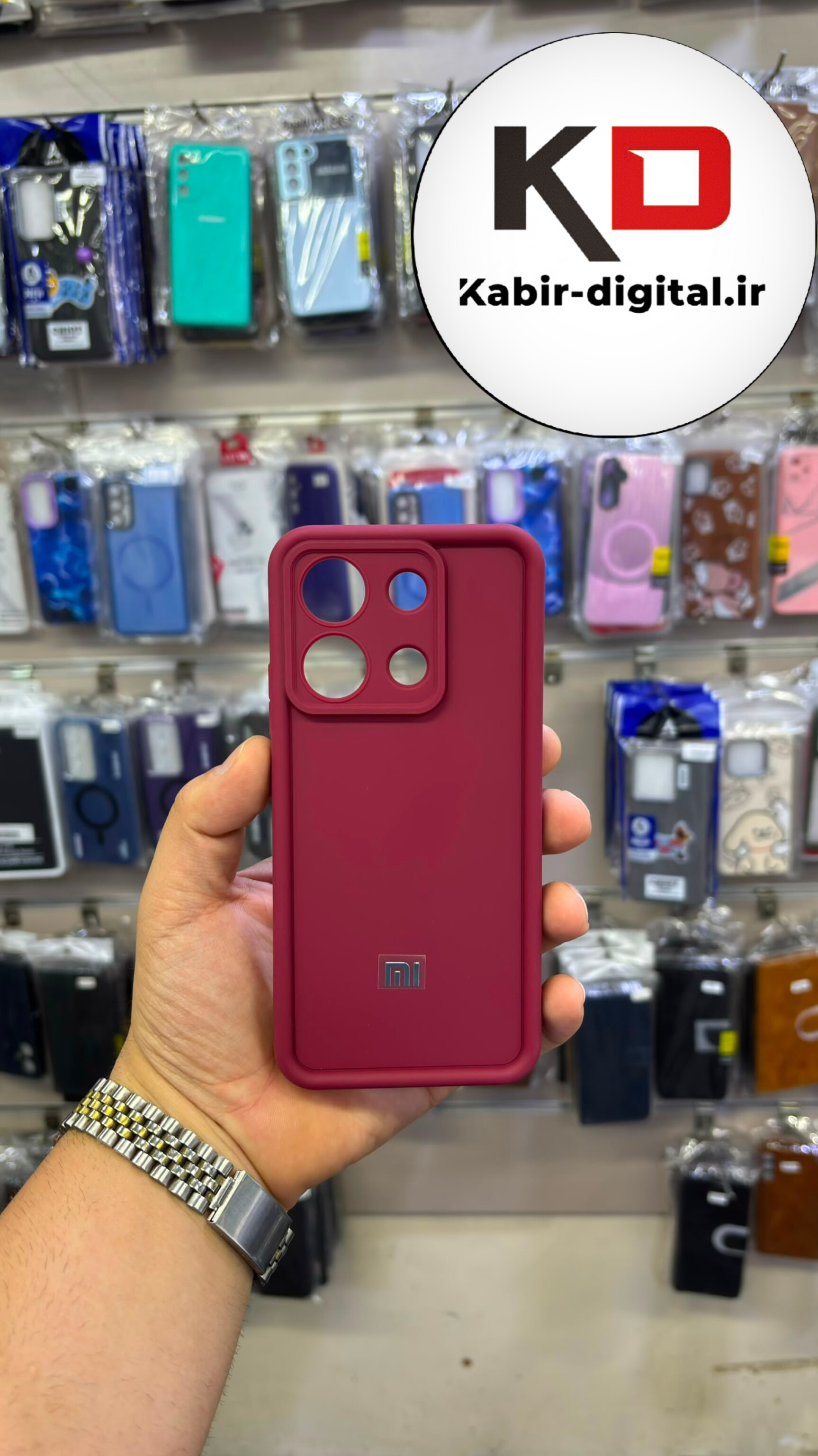قاب گوشی Redmi Note 13 4g شیائومی سیلیکونی اورجینال درجه یک داخل پارچه زیر بسته محافظ لنزدار زرشکی