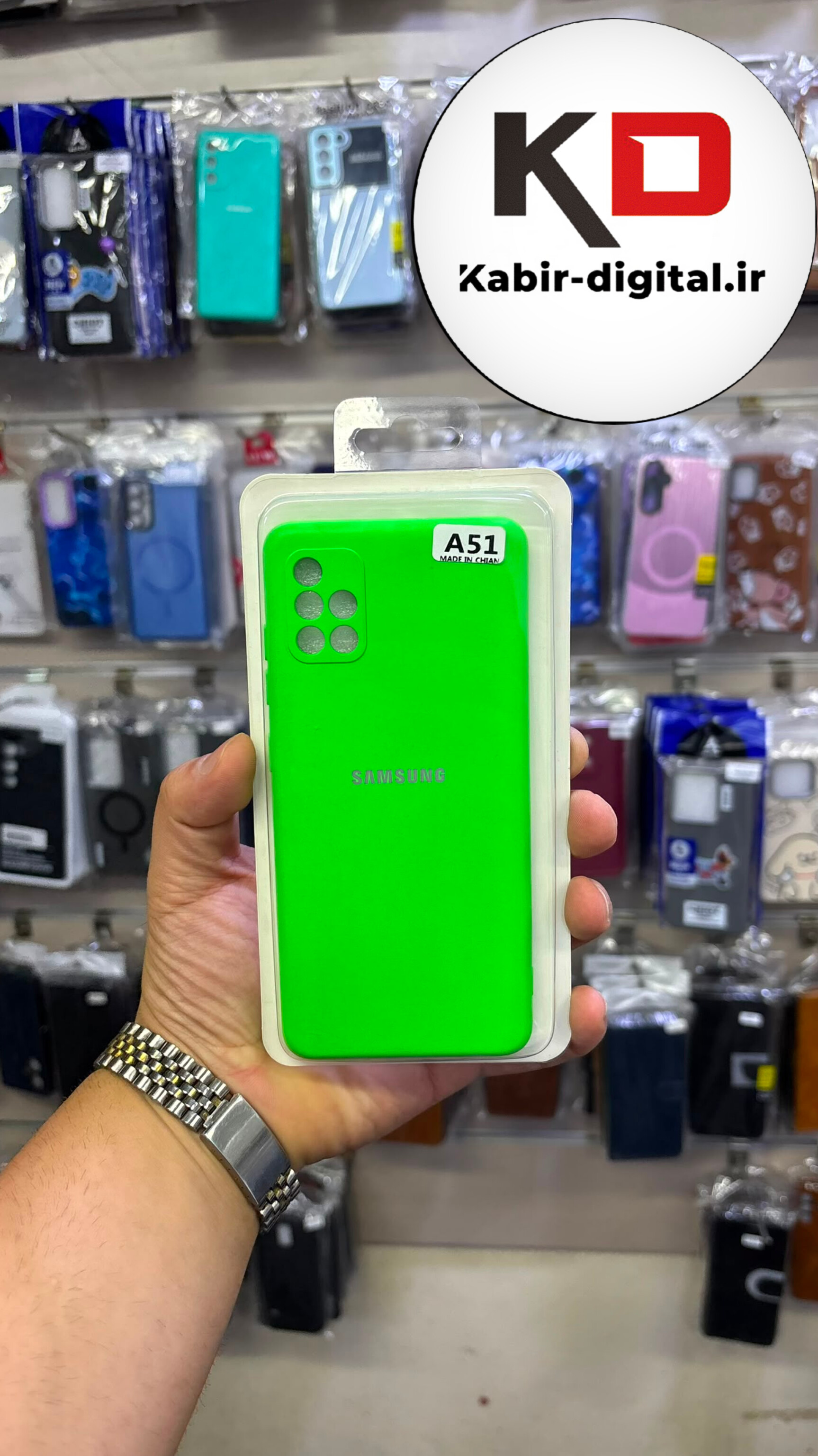 قاب گوشی Galaxy A51 سامسونگ سیلیکونی اورجینال درجه یک داخل پارچه زیر بسته محافظ لنزدار سبز فسفری