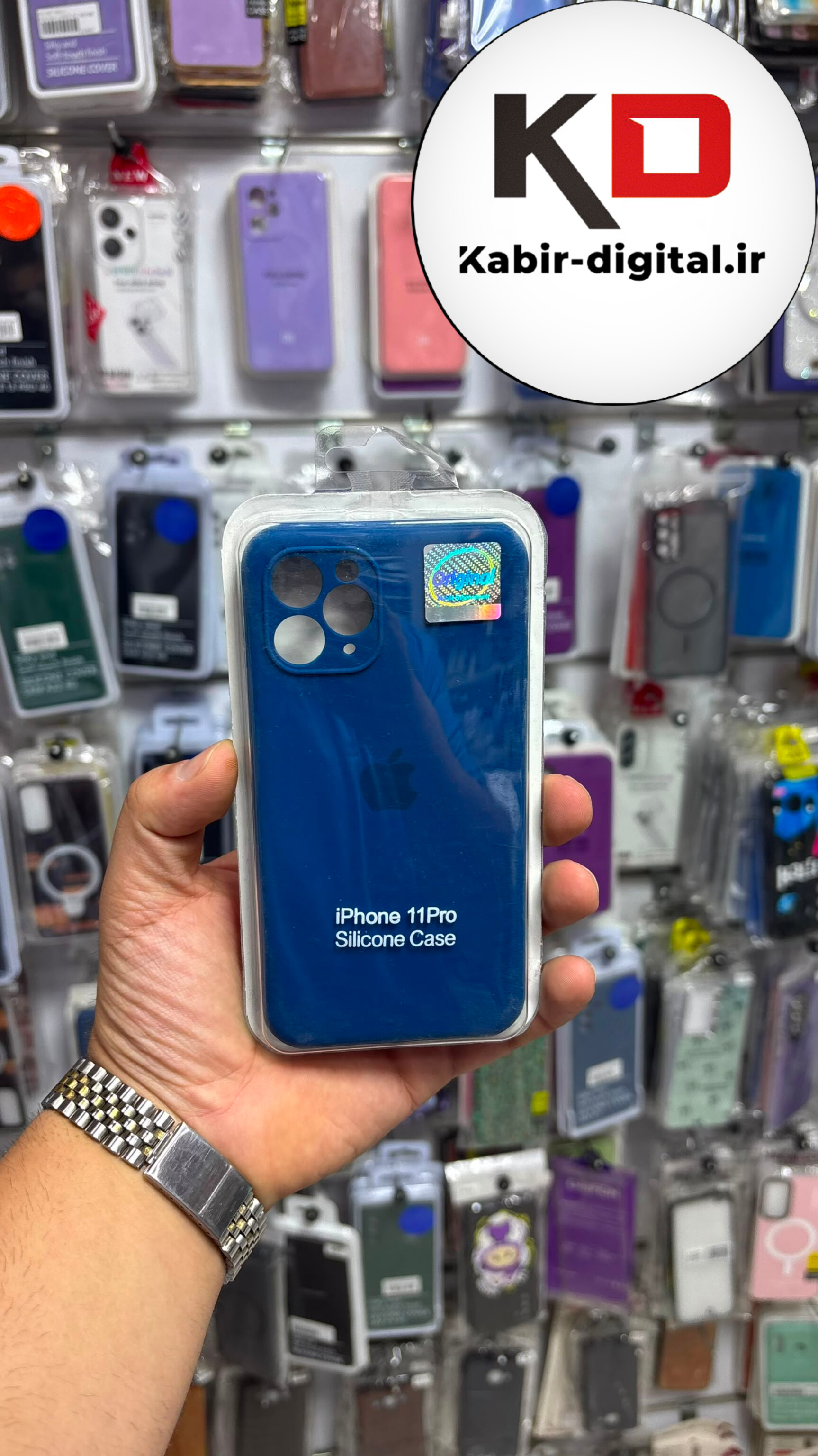 قاب گوشی iPhone 11 pro آیفون سیلیکونی اورجینال درجه یک داخل پارچه محافظ لنزدار