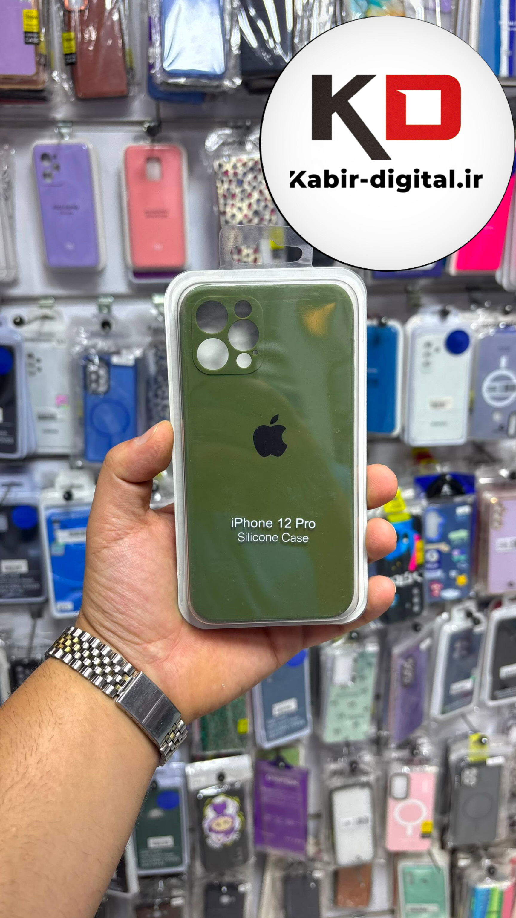 قاب گوشی iPhone 12 pro آیفون سیلیکونی اورجینال درجه یک داخل پارچه محافظ لنزدار سبز