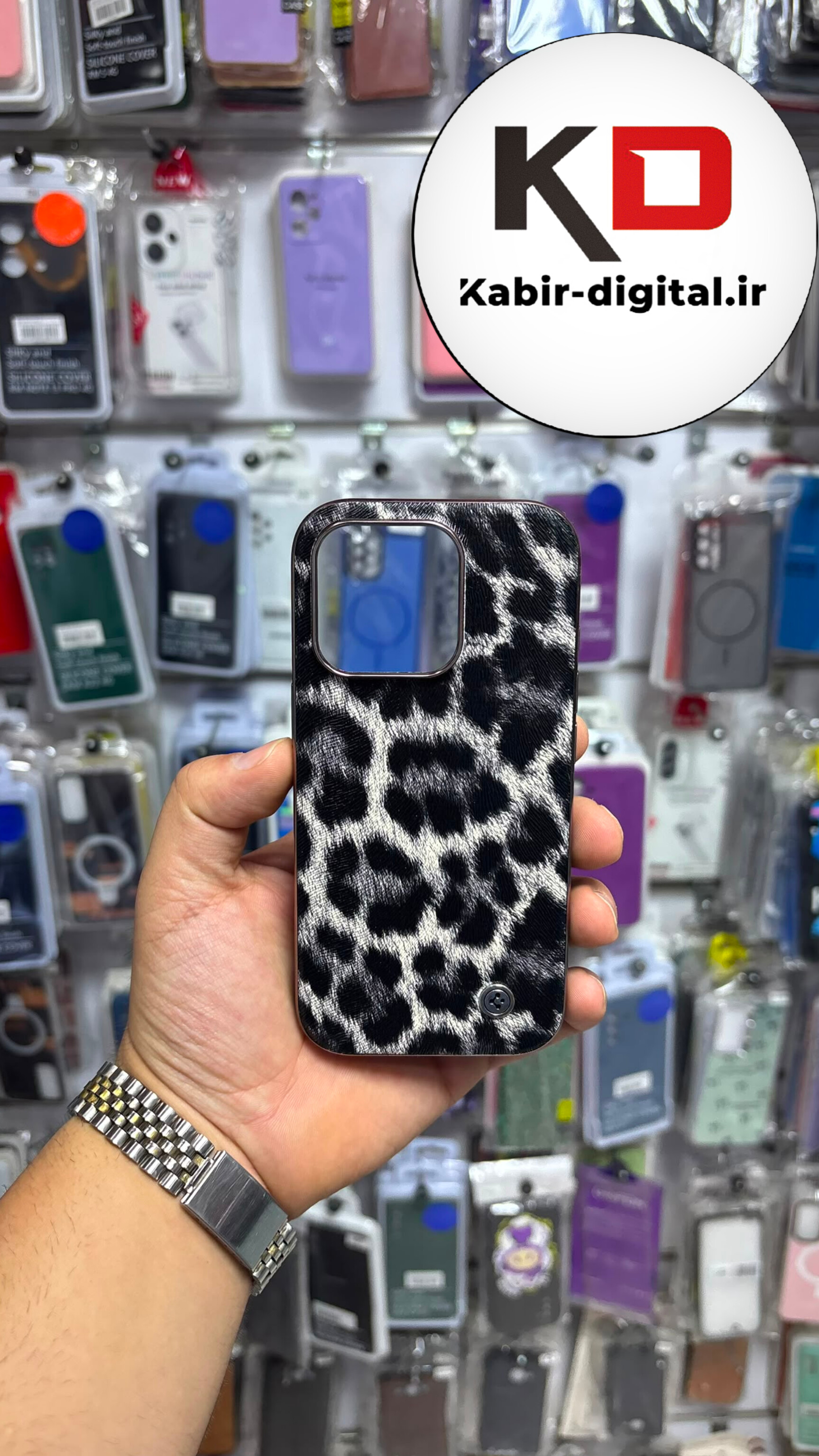قاب گوشی iPhone 16 Pro آیفون فانتزی مخملی پلنگی Leopard ایربگ دار لنز کرومی