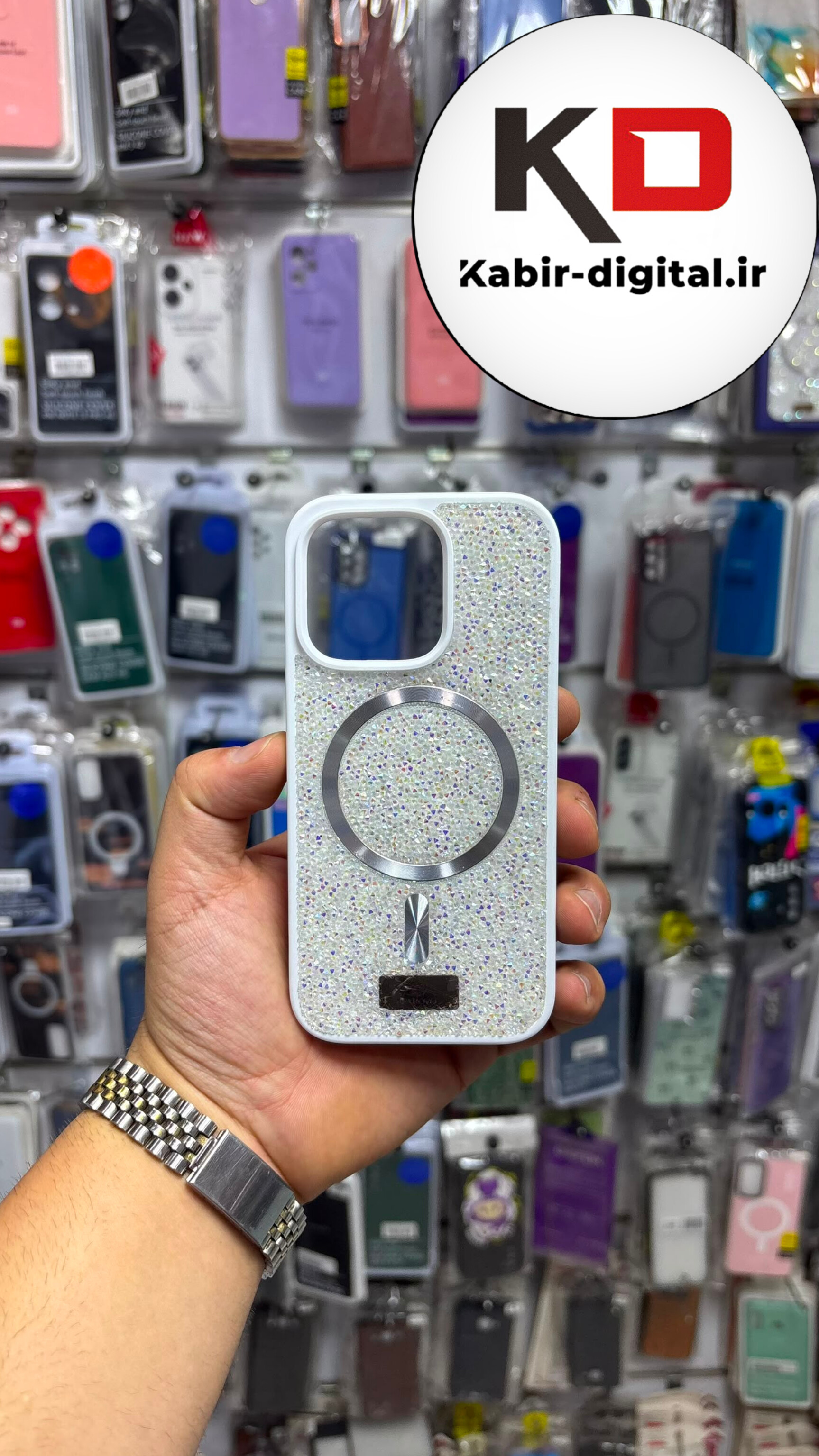 قاب گوشی iPhone 16 Pro آیفون مگ سیف Magsafe اورجینال شاین Swarovski سواروسکی پلاک دار لنز کرومی سفید