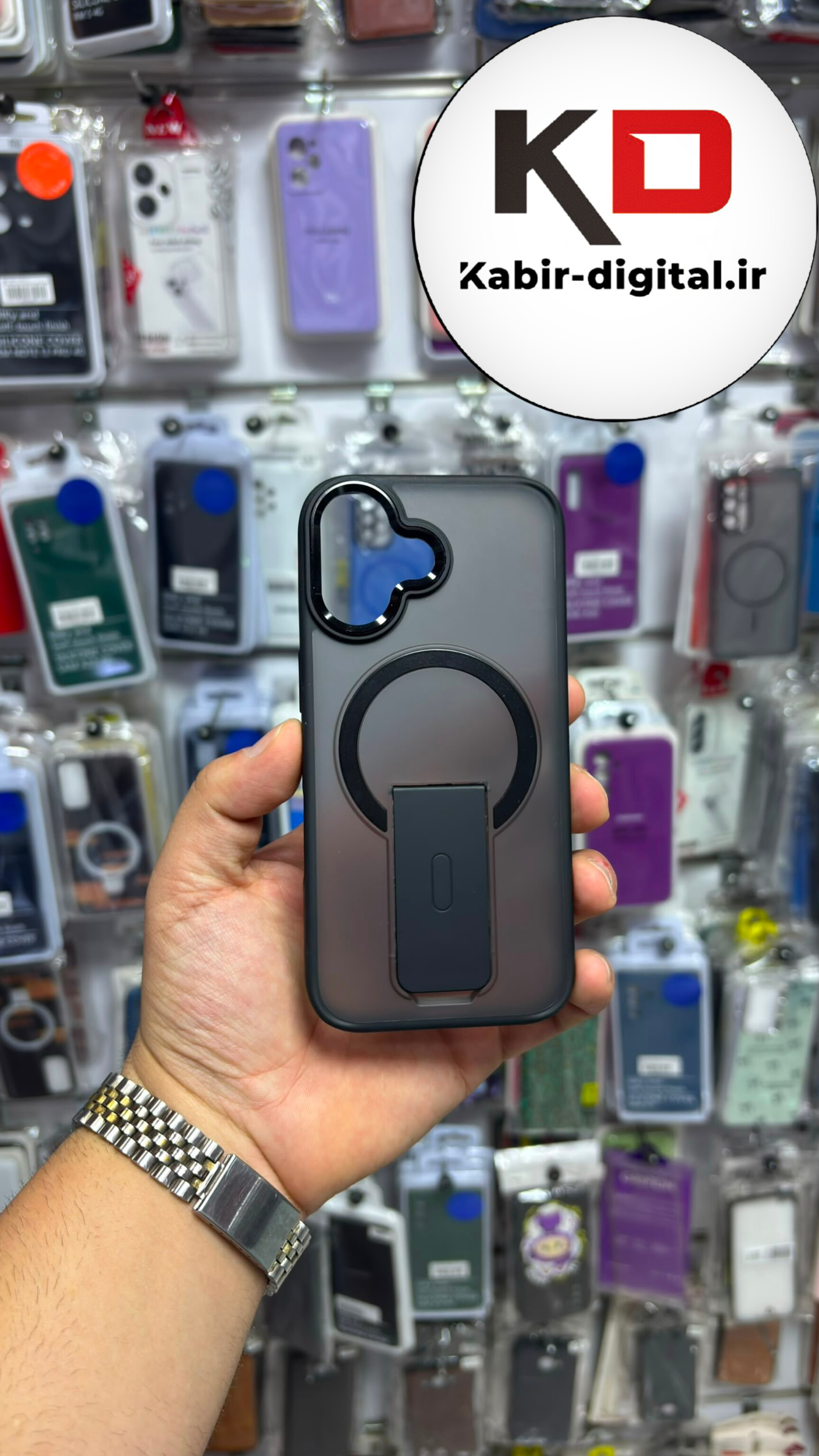 قاب گوشی iPhone 16 / 17 آیفون پشت مات دور سیلیکونی  مگ سیف Magsafe اورجینال استندشو محافظ لنزدار کرومی