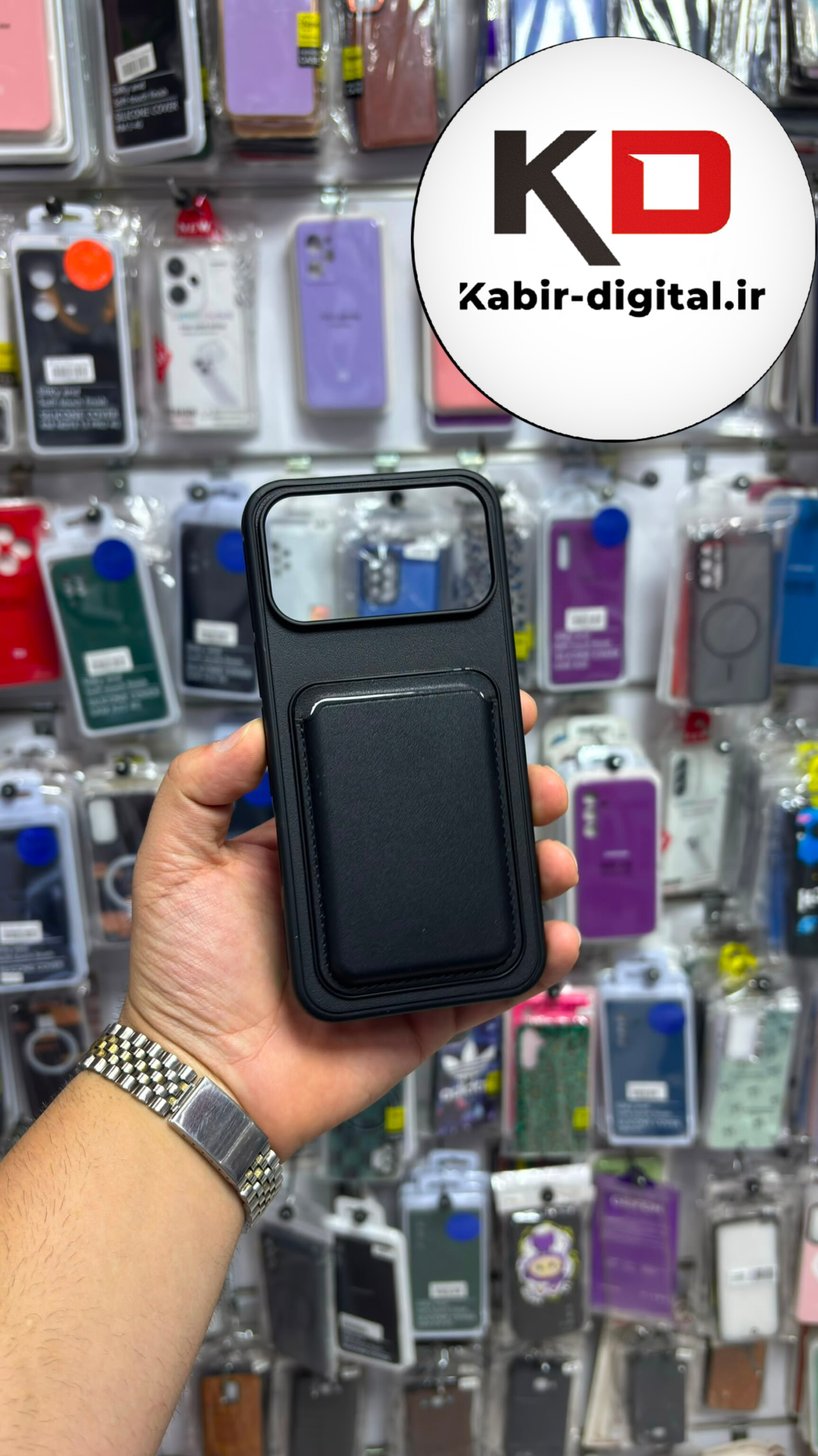 قاب گوشی iPhone 17 pro آیفون چرمی کلاسیک Q Series اورجینال مگ سیف MagSafe جاکارتی دار جداشونده مشکی