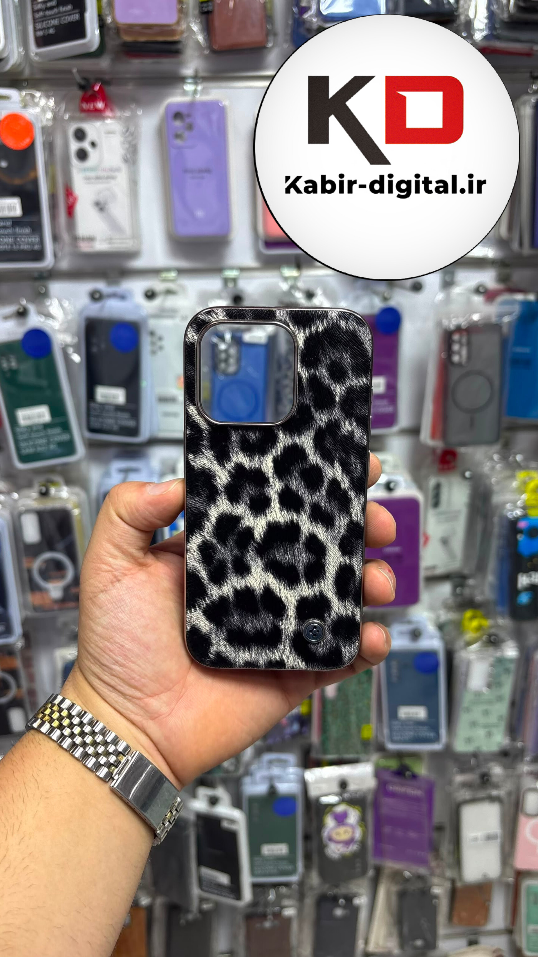 قاب گوشی iPhone 15 pro / 14 pro / 13 pro آیفون فانتزی مخملی پلنگی Leopard ایربگ دار لنز کرومی