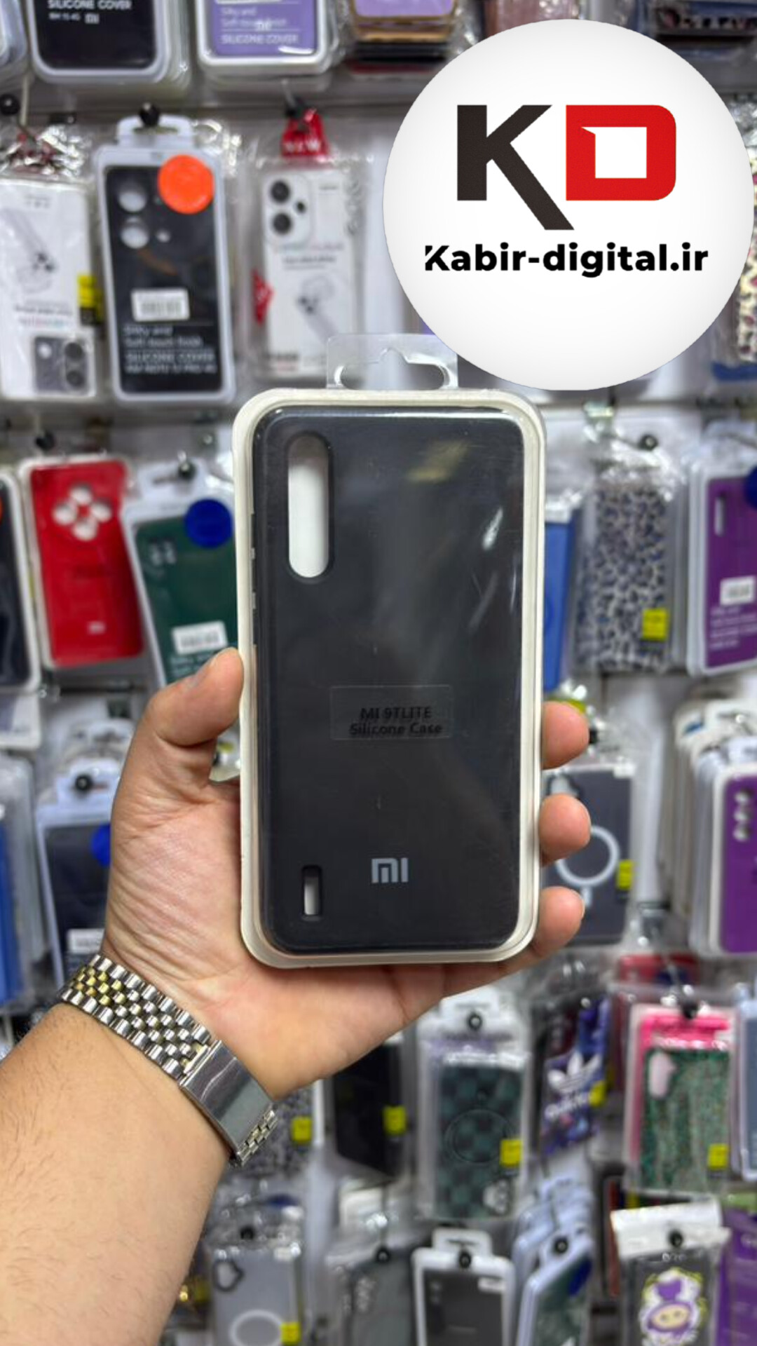 قاب گوشی MI 9 Lite شیائومی  سیلیکونی اورجینال درجه یک داخل پارچه زیر بسته محافظ لنزدار مشکی