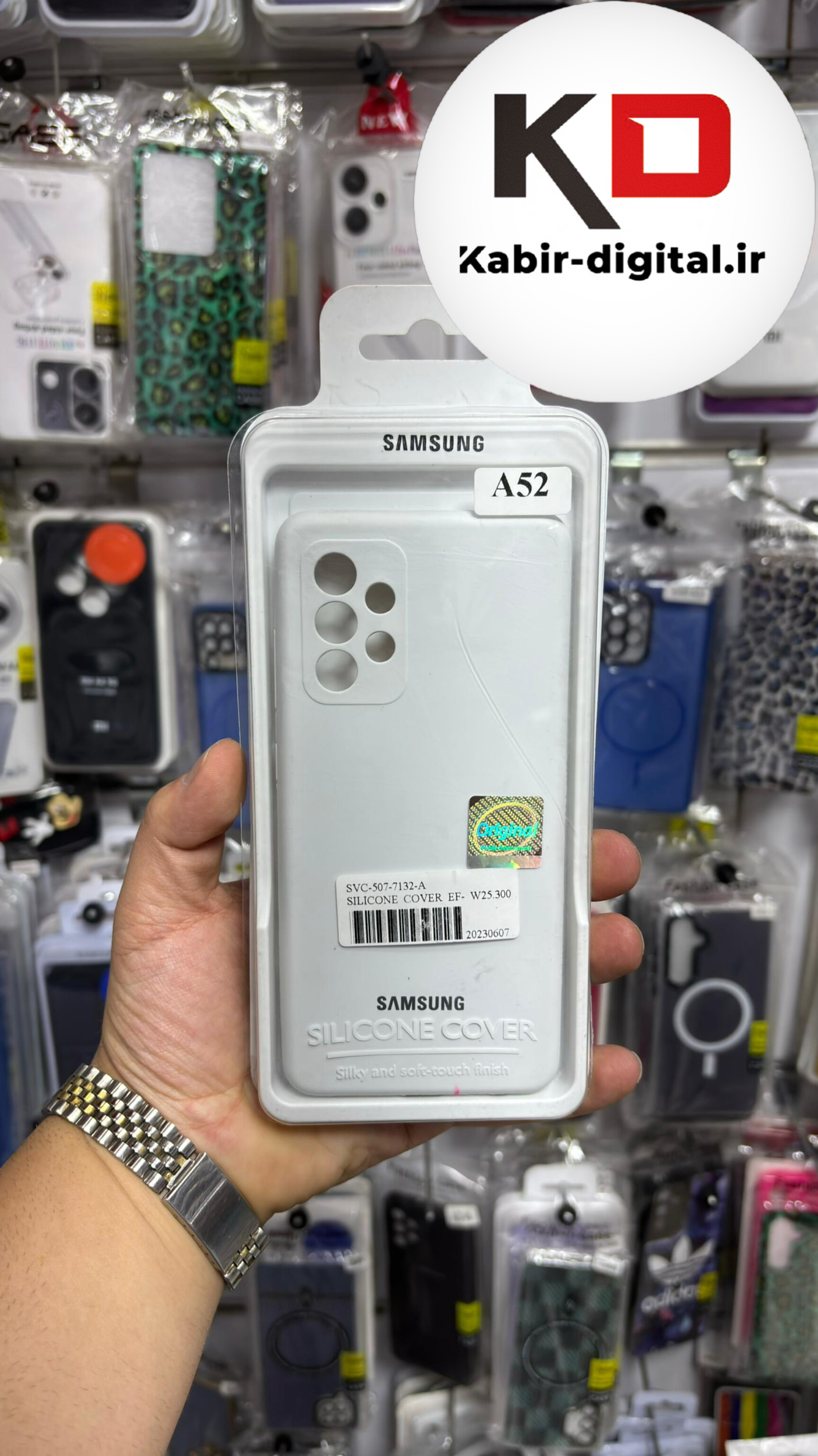 قاب گوشی Galaxy A52 / A52sسامسونگ سیلیکونی اورجینال درجه یک داخل پارچه زیر بسته محافظ لنزدار سفید