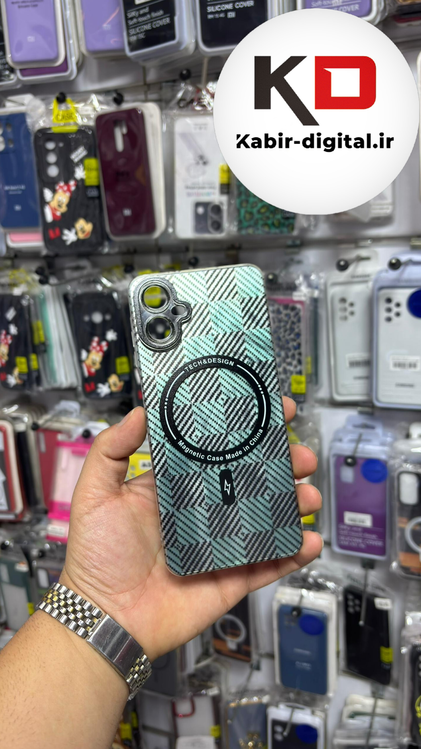 قاب گوشی Galaxy A06 سامسونگ پشت مات دکمه کرومی لاکچری سخت HARD طرح چهارخونه مگ سیف ایربگ دار دور مات  محافظ لنزدار