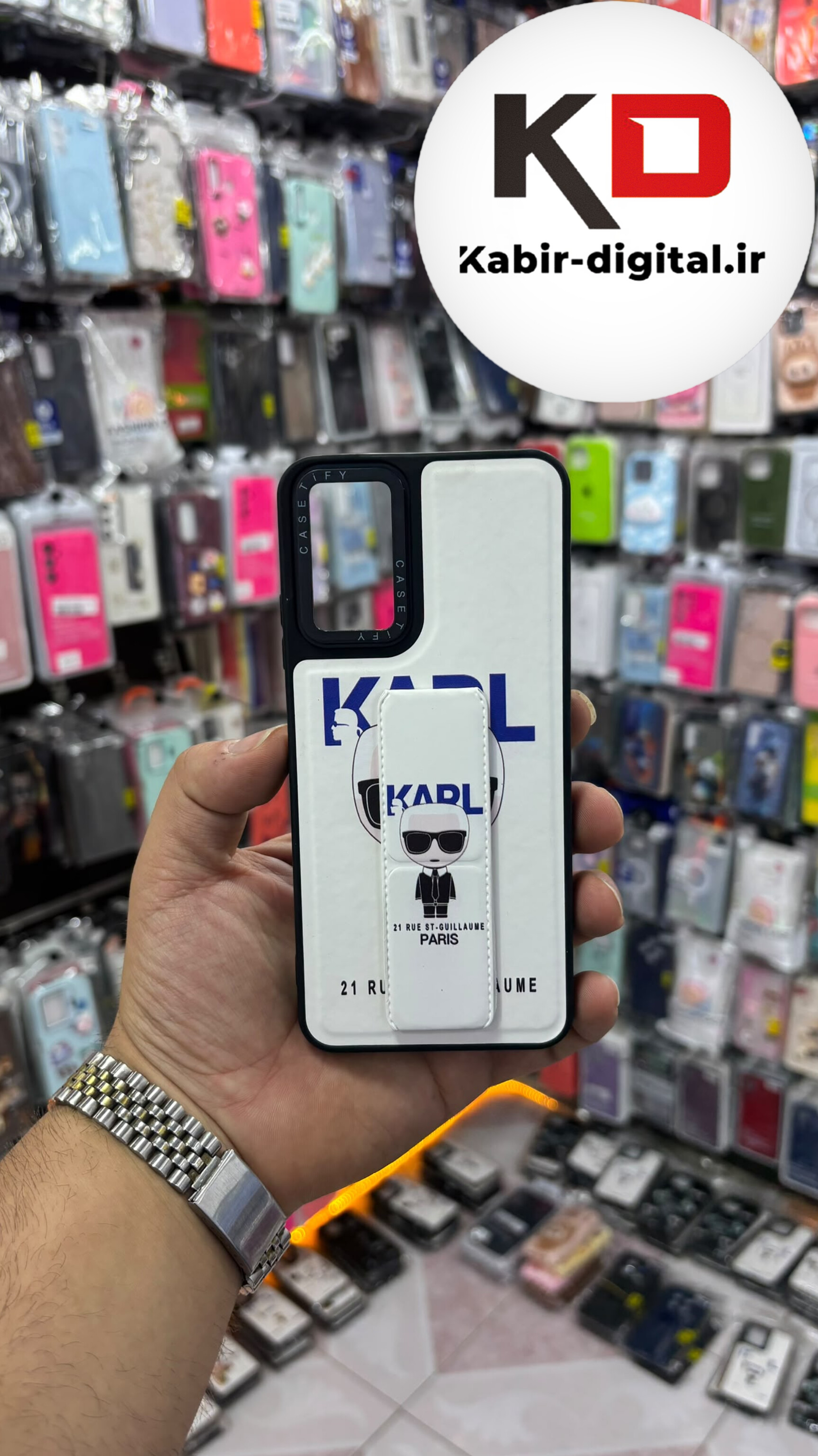 قاب گوشی Redmi Note 12s / Note 11s / Note 11 شیائومی Casetify استند شو اسپرت لنز برجسته طرح کارل سفید