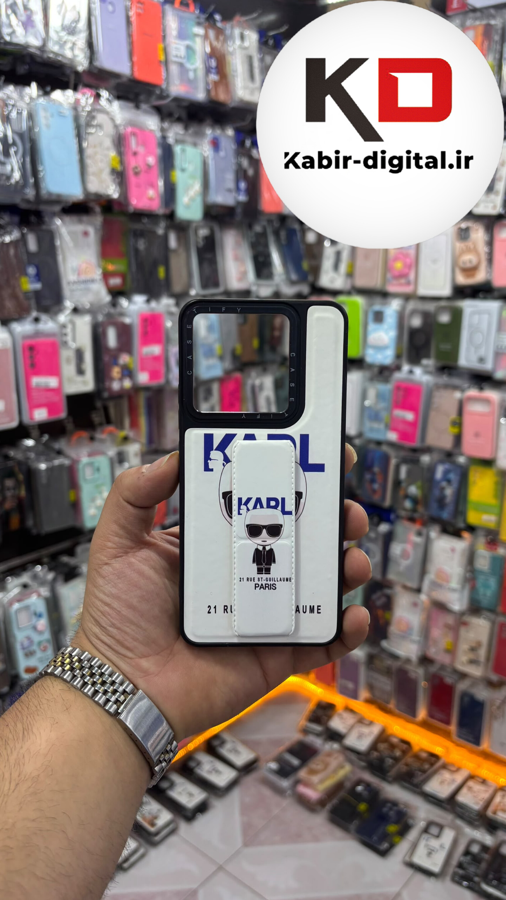 قاب گوشی MI 13T / MI 13T Pro شیائومی Casetify استند شو اسپرت لنز برجسته طرح کارل سفید