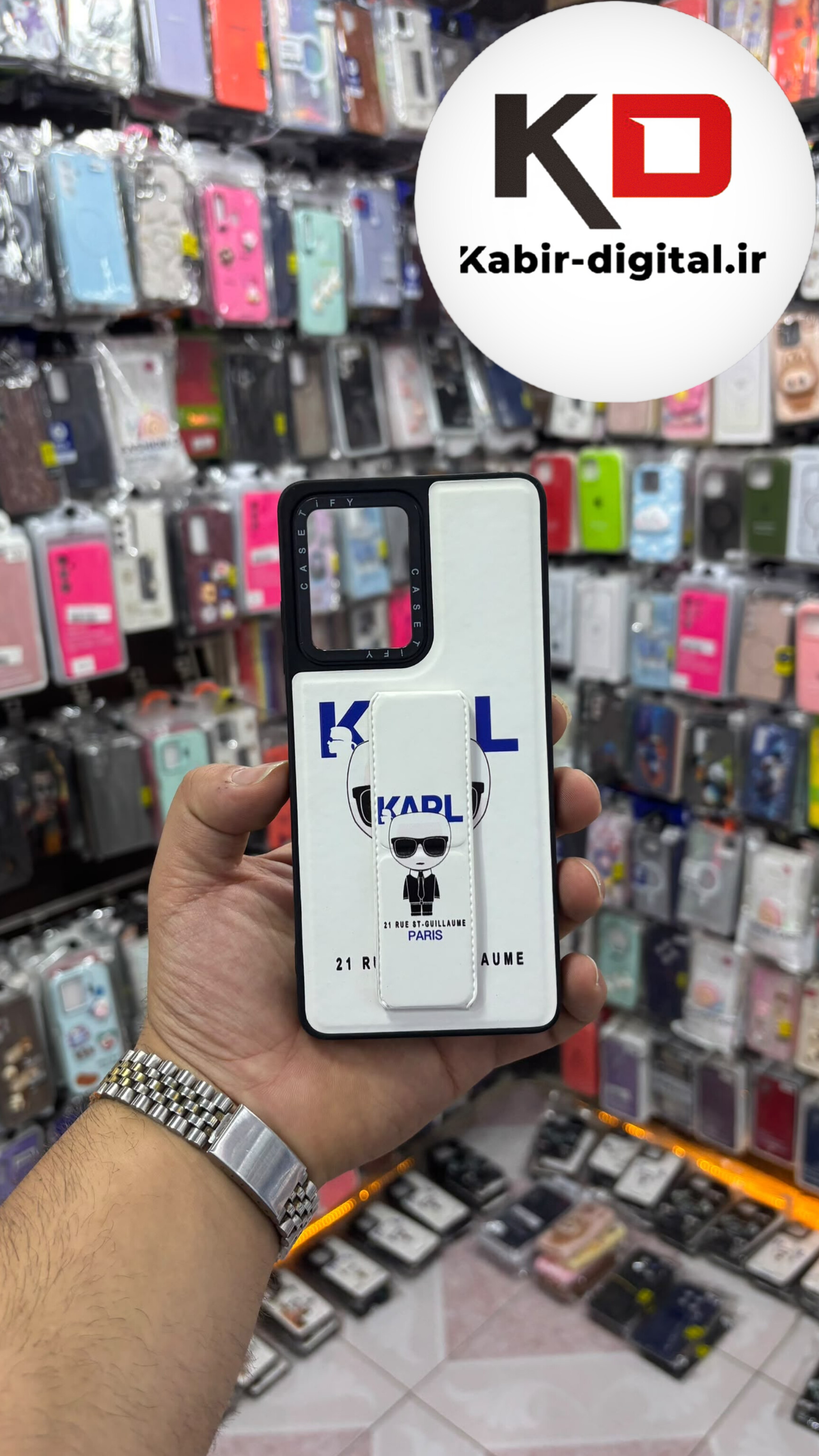قاب گوشی POCO X5 Pro / Note 12 Pro 5g شیائومی Casetify استند شو اسپرت لنز برجسته طرح کارل سفید