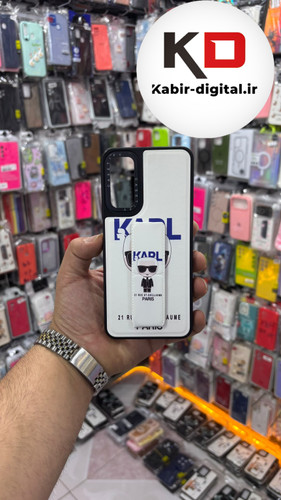 قاب گوشی Galaxy A55 / A35 سامسونگ Casetify استند شو اسپرت لنز برجسته طرح کارل سفید