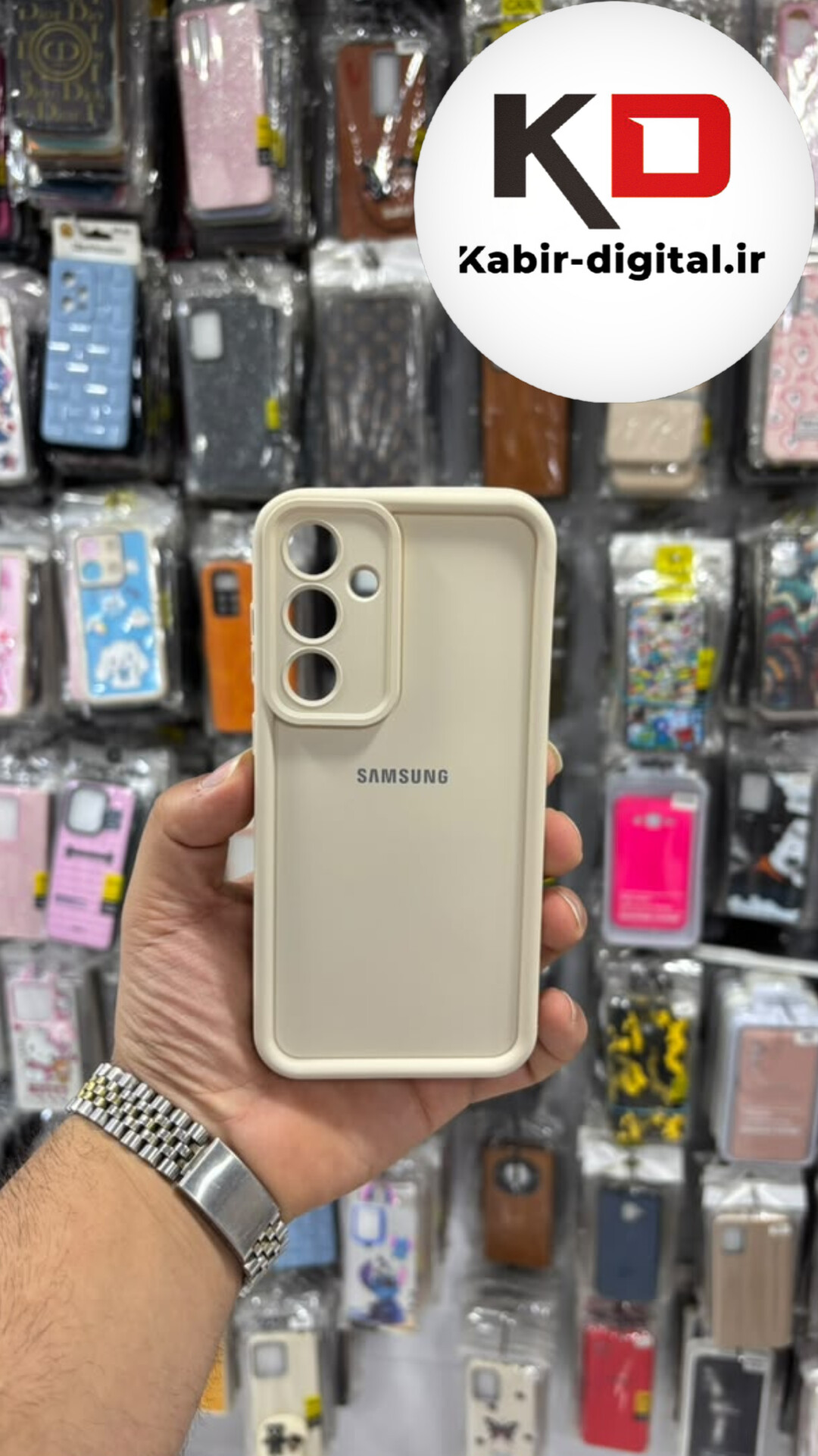 قاب گوشی Galaxy S24 FE سامسونگ سیلیکونی Solid Case ضد ضربه منحنی کرمی محافظ لنز دار