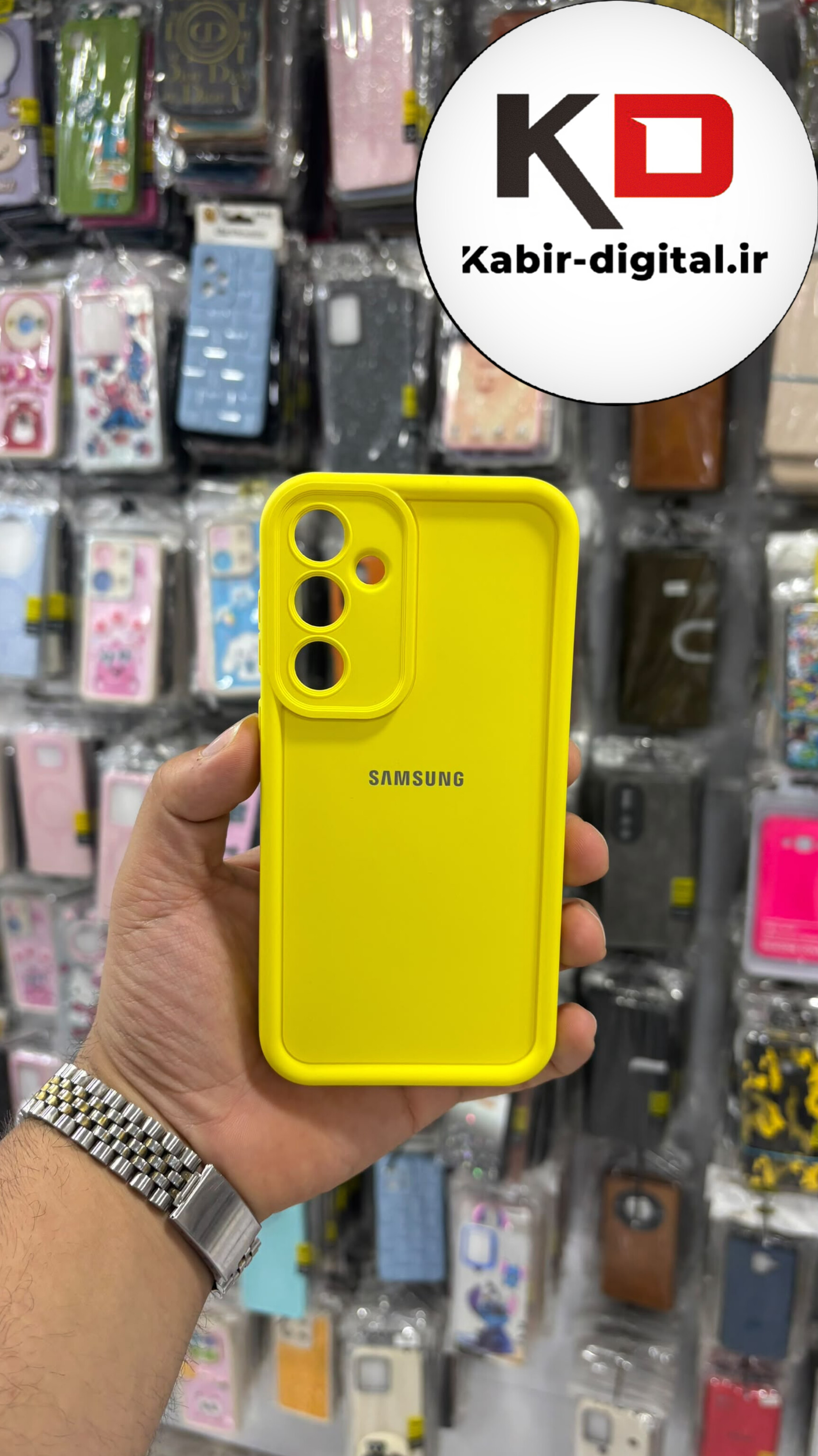 قاب گوشی Galaxy A55 سامسونگ سیلیکونی Solid Case اورجینال ضد ضربه منحنی محافظ لنز دار زرد