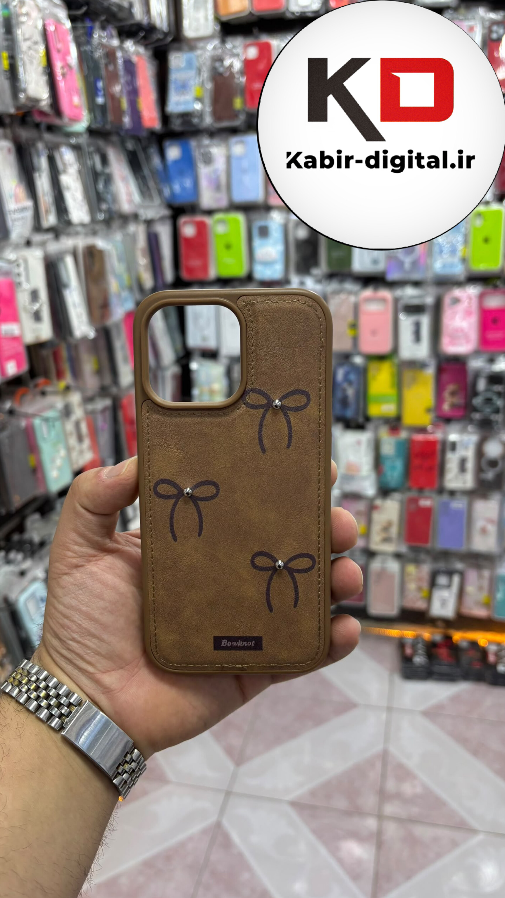 قاب گوشی iPhone 16 pro max آیفون اورجینال یونیک کیس چرمی دوخت طرح پاپیون داخل پارچه